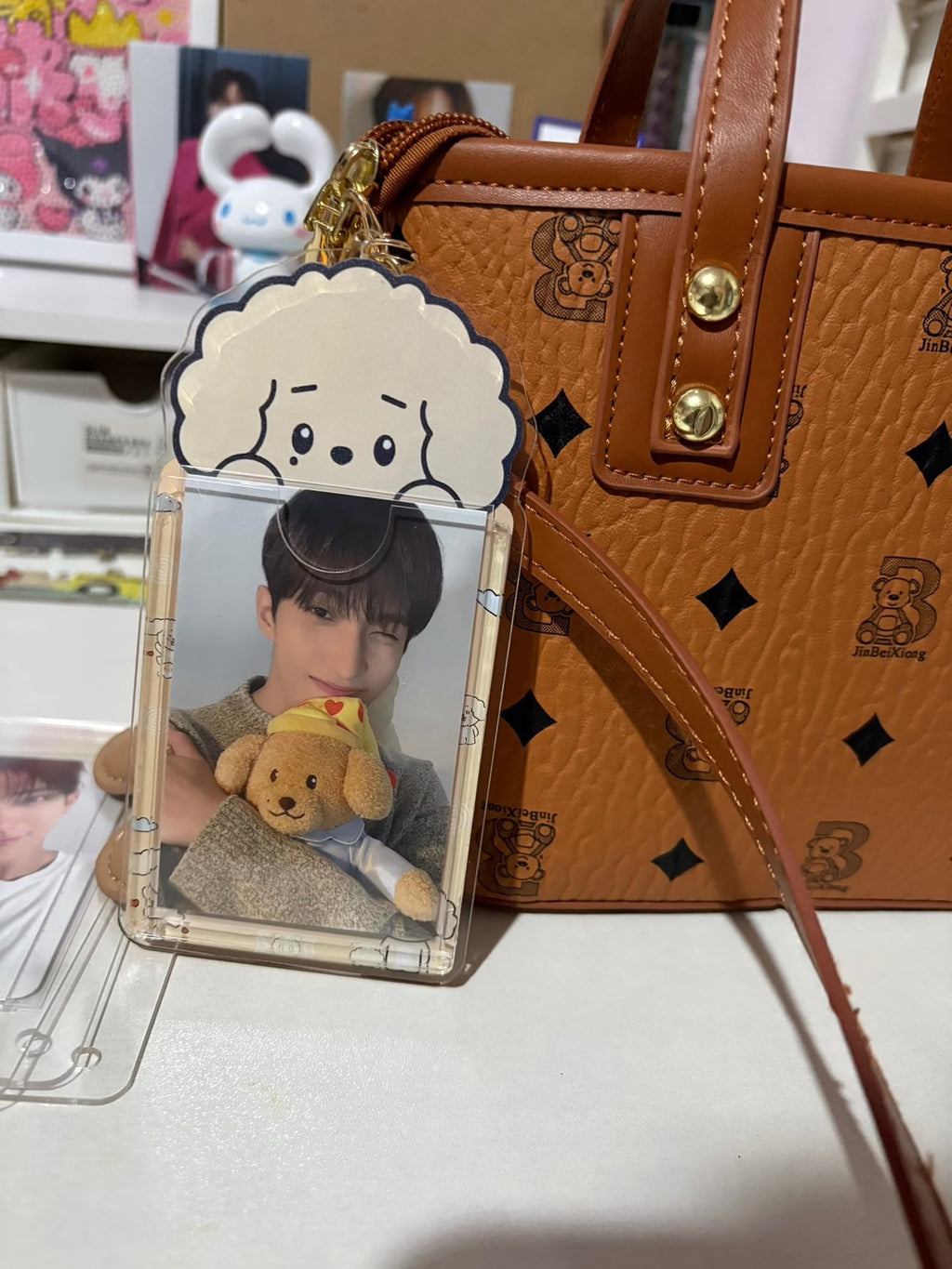 SEVENTEEN MINITEEN photocard frame keychain design