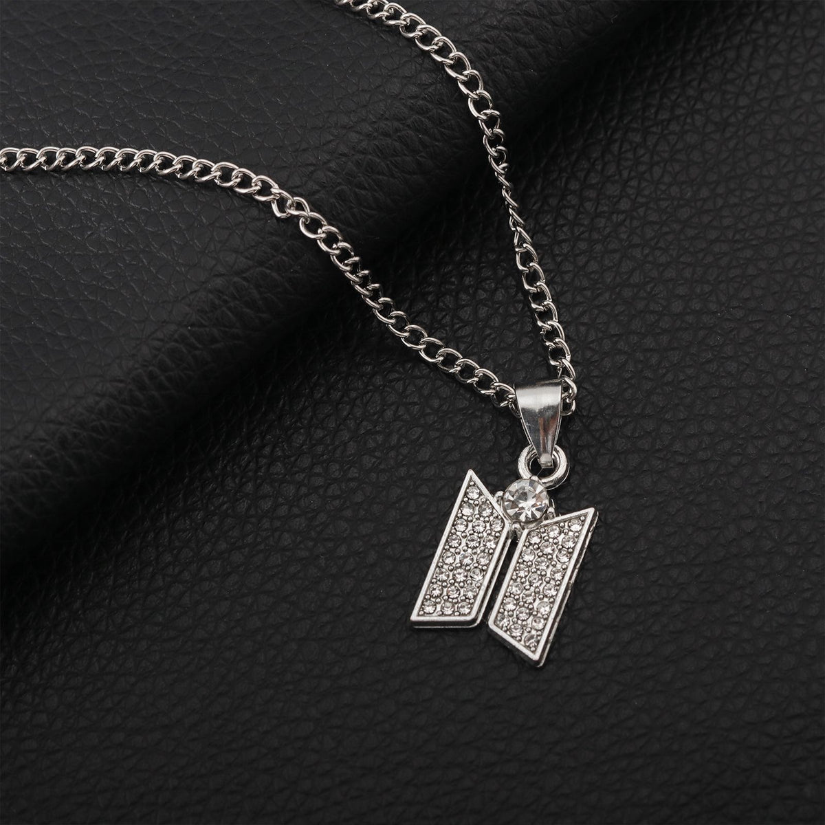 Collar de BTS