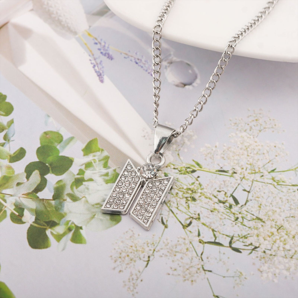 Collar de BTS