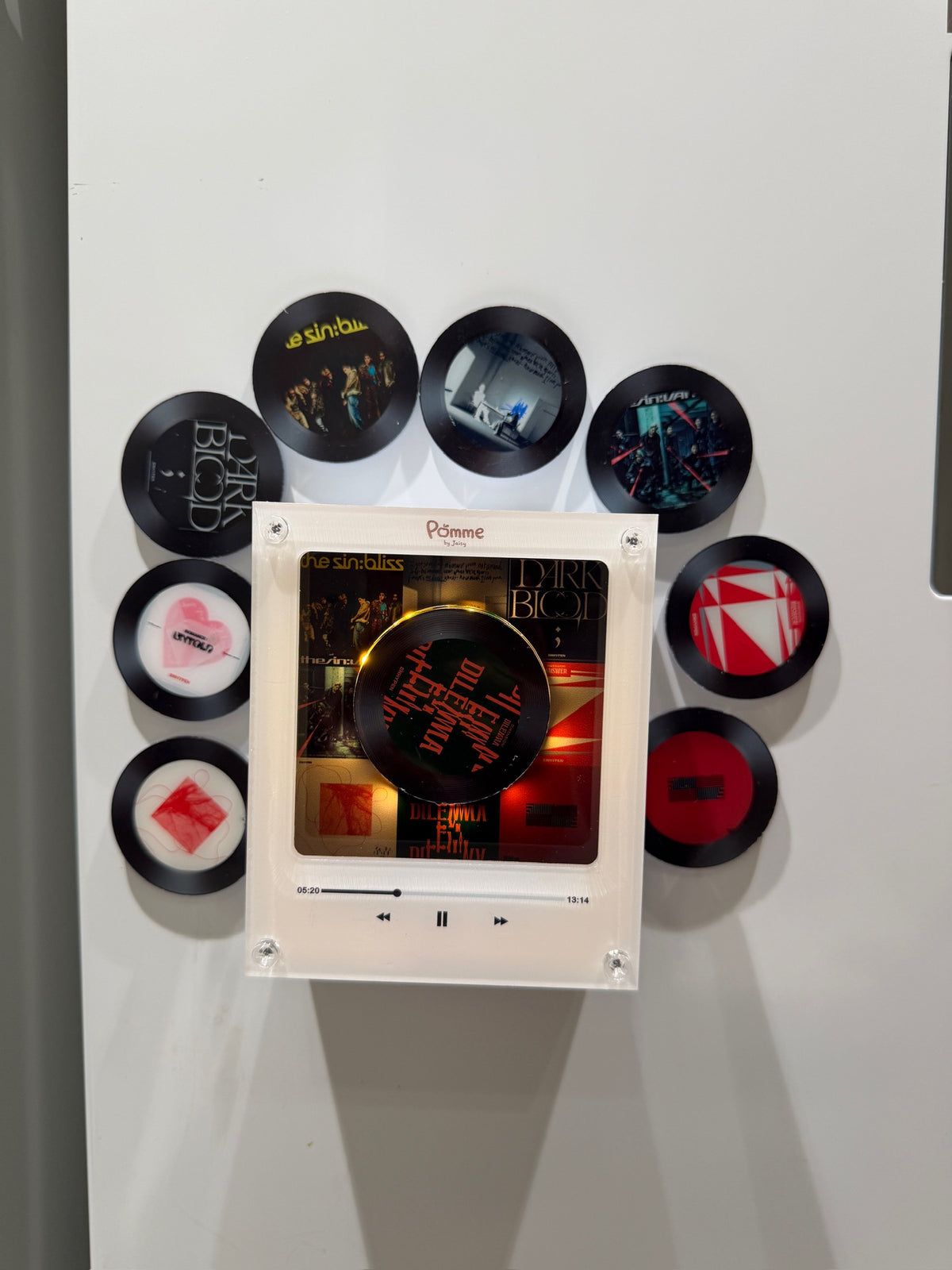 Imán giratorio de música NFC de ENHYPEN